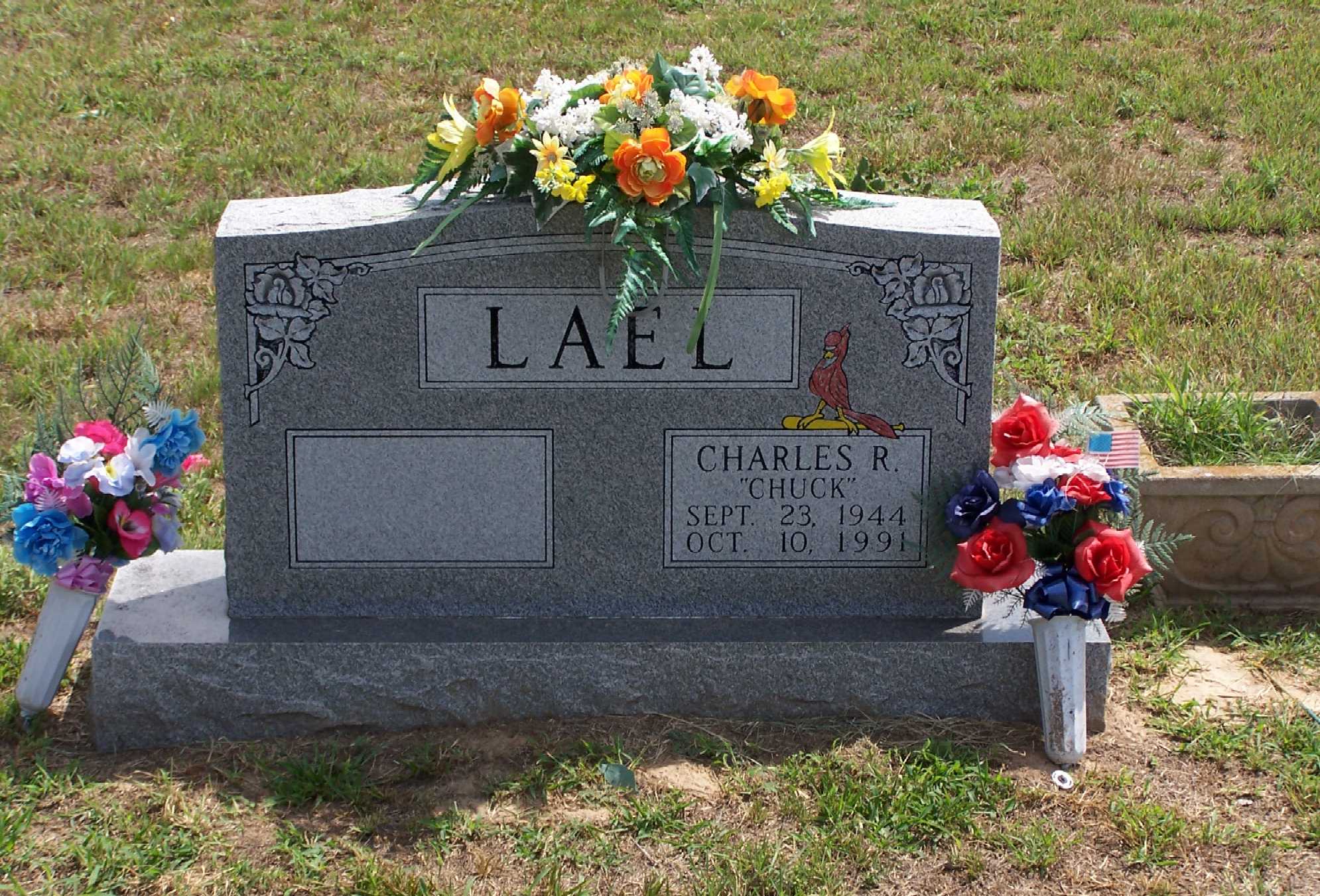 Chuck Lael grave